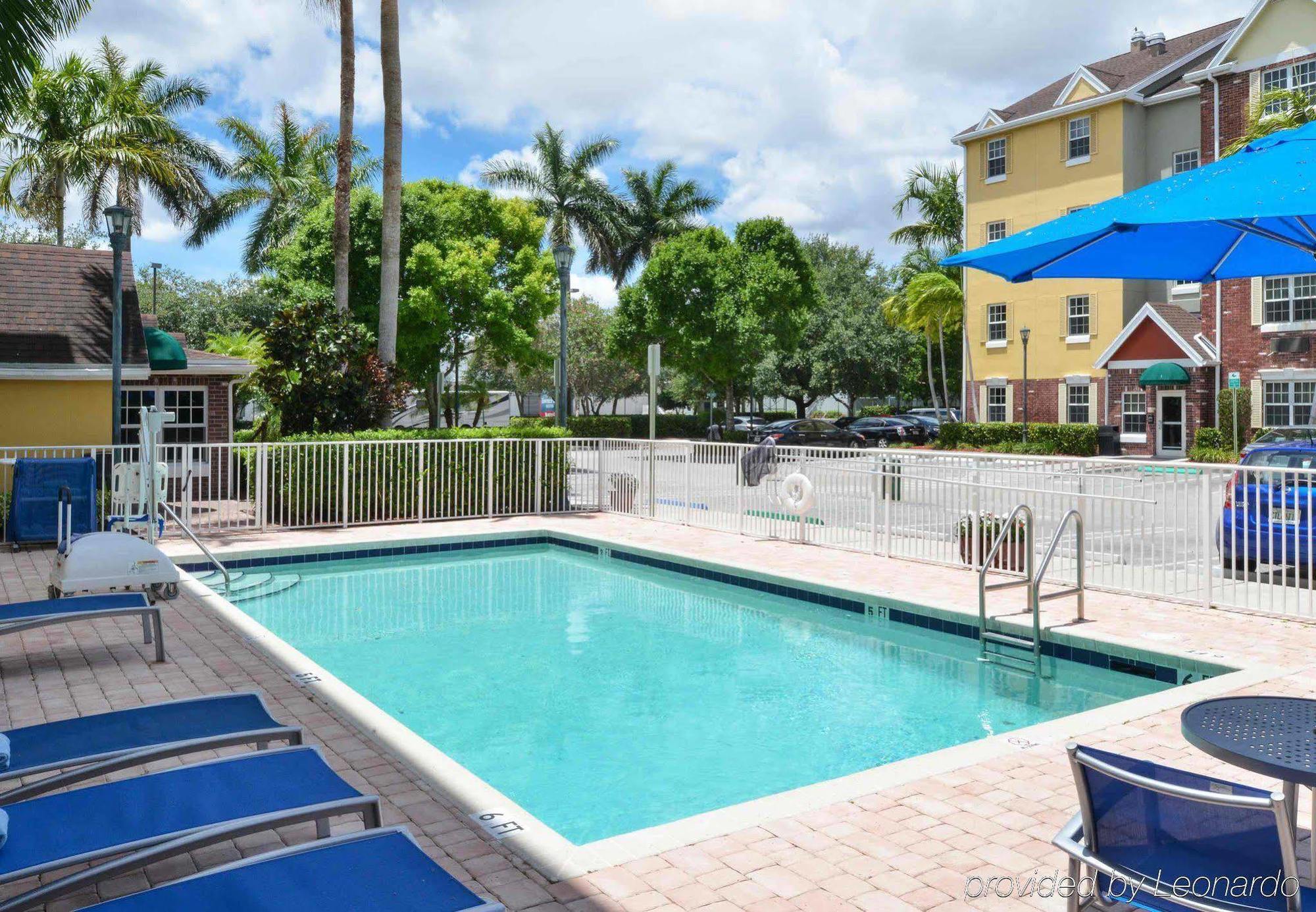 Towneplace Suites Miami West Doral Area Экстерьер фото